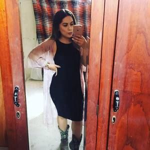 Meet your Posher, Denise